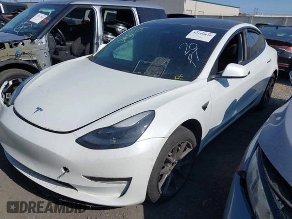 2021 Tesla Model 3 Standard Range Plus z VIN 5YJ3E1EA8MF100456, wystawiony jako IAAI lot #42100840 z przebiegiem 64 389 mil mil oraz . Historia ofert i sprzedaży dostępna na DreamBid. Obrazek 18.
