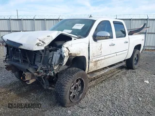2011 Chevrolet Silverado 1500 LT with VIN 3GCPKSE36BG219504, listed as a IAAI auction lot 41891475 with 189,240 mi miles. Bid and sale history available at carsss.com. Image 2.