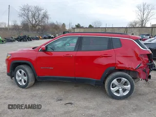 2021 Jeep Compass Latitude z VIN 3C4NJDBB4MT540632, wystawiony jako IAAI lot #41937767 z przebiegiem 15 613 mil mil oraz . Historia ofert i sprzedaży dostępna na DreamBid. Obrazek 15.