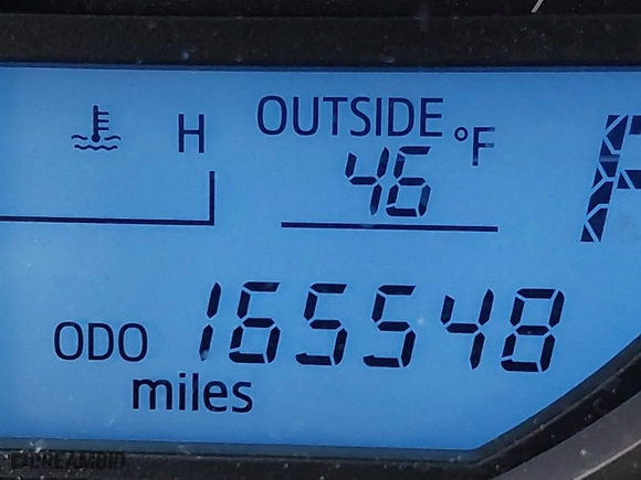 2016 Toyota RAV4 LE with VIN JTMBFREVXGJ091427, listed as a IAAI auction lot 42010142 with 165,548 mi miles. Bid and sale history available at carsss.com. Image 15.