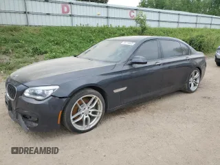2013 BMW 7 Series 750Li xDrive z VIN WBAYF8C50DDE59437, wystawiony jako Copart lot #60775835 z przebiegiem 141 531 mil mil oraz Czysty tytuł • Clean title. Historia ofert i sprzedaży dostępna na DreamBid. Obrazek 1.