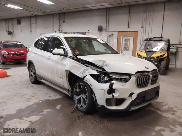 2016 BMW X1 xDrive28i with VIN WBXHT3C30G5E52065, listed as a IAAI auction lot 41552781 with 205,961 mi miles. Bid and sale history available at carsss.com. Image 1.