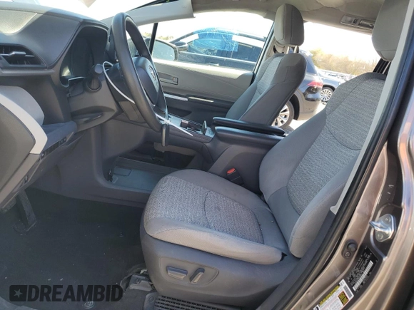 2021 Toyota Sienna LE with VIN 5TDKRKEC5MS042888, listed as a Copart auction lot 49702595 with 109,522 mi miles and Salvage Title. Bid and sale history available at carsss.com. Image 7.