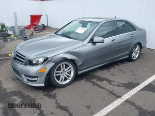 2014 Mercedes-Benz C with VIN WDDGF8AB5ER318166, listed as a IAAI auction lot 41911146 with 115,691 mi miles. Bid and sale history available at carsss.com. Image 17.