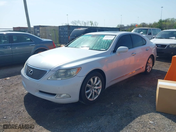 2008 Lexus LS 460 with VIN JTHBL46F285070311, listed as a IAAI auction lot 42035847 with 220,321 mi miles. Bid and sale history available at carsss.com. Image 17.