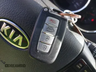 2013 Kia Sorento EX with VIN 5XYKUDA24DG331006, listed as a IAAI auction lot 41998319 with 143,141 mi miles. Bid and sale history available at carsss.com. Image 11.
