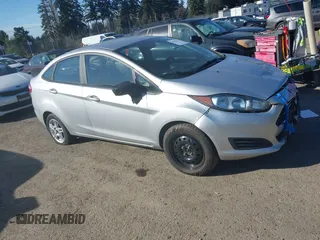 2017 Ford Fiesta SE z VIN 3FADP4BJXHM143658, wystawiony jako IAAI lot #41693045 z przebiegiem 142 361 mil mil oraz . Historia ofert i sprzedaży dostępna na DreamBid. Obrazek 1.