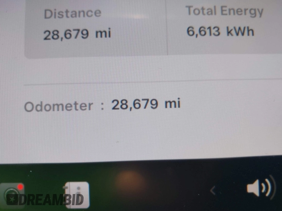 2024 Tesla Model 3 z VIN 5YJ3E1EA4RF721281, wystawiony jako IAAI lot #42238541 z przebiegiem 28 679 mil mil oraz . Historia ofert i sprzedaży dostępna na DreamBid. Obrazek 16.
