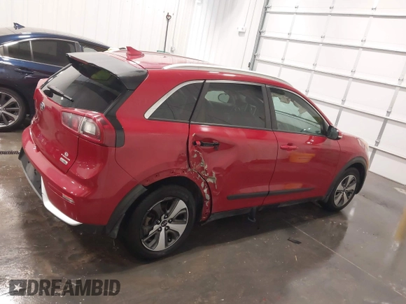 2017 Kia Niro Touring Launch Edition with VIN KNDCC3LC6H5102042, listed as a IAAI auction lot 41666561 with 191,584 mi miles. Bid and sale history available at carsss.com. Image 13.