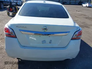 2015 Nissan Altima 2.5 S with VIN 1N4AL3AP4FN868500, listed as a IAAI auction lot 41497837 with 213,417 mi miles. Bid and sale history available at carsss.com. Image 16.