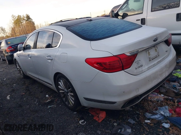 2015 Kia K900 Luxury with VIN KNALW4D47F6023343, listed as a IAAI auction lot 41326579 with 214,113 mi miles. Bid and sale history available at carsss.com. Image 3.