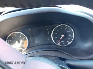 2017 Jeep Renegade Latitude z VIN ZACCJBBB1HPF99145, wystawiony jako IAAI lot #41831210 z przebiegiem Nie podano mil oraz . Historia ofert i sprzedaży dostępna na DreamBid. Obrazek 7.
