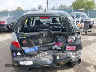 2010 Honda Fit with VIN JHMGE8H21AC039375, listed as a IAAI auction lot 42126138 with 123,077 mi miles. Bid and sale history available at carsss.com. Image 16.