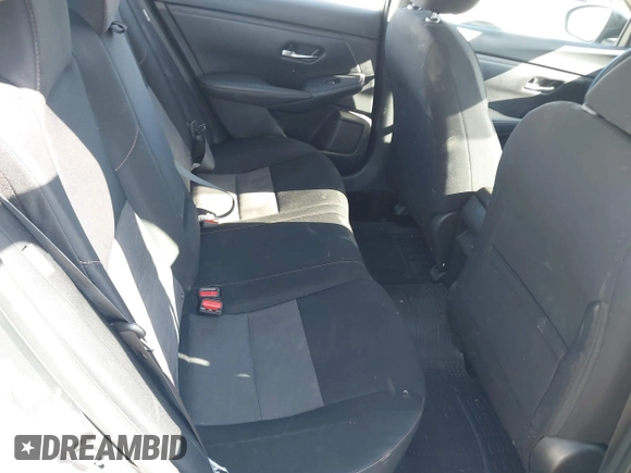 2021 Nissan Sentra SR z VIN 3N1AB8DV0MY290032, wystawiony jako IAAI lot #41819281 z przebiegiem 265 088 mil mil oraz . Historia ofert i sprzedaży dostępna na DreamBid. Obrazek 8.