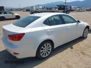 2009 Lexus IS with VIN JTHCK262595035403, listed as a IAAI auction lot 39838003 with 185,486 mi miles. Bid and sale history available at carsss.com. Image 4.