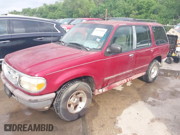 1995 Ford Explorer Eddie Bauer z VIN 1FMDU32X0SUA98813, wystawiony jako IAAI lot #42121894 z przebiegiem 139 740 mil mil oraz . Historia ofert i sprzedaży dostępna na DreamBid. Obrazek 2.
