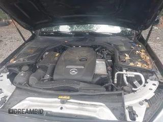 2018 Mercedes-Benz C 300 с VIN 55SWF4JB2JU248820, выставлен на аукционе IAAI как лот 42538805 с пробегом 148 140 миль миль и . История ставок и продаж доступна на DreamBid. Изображение 10.
