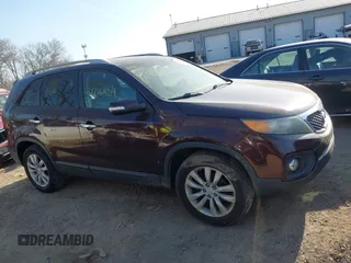 2011 Kia Sorento EX with VIN 5XYKU4A20BG153415, listed as a IAAI auction lot 41768219 with 185,732 mi miles. Bid and sale history available at carsss.com. Image 14.