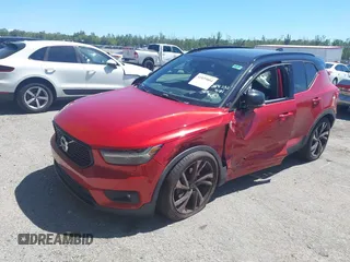 2019 Volvo XC40 Momentum with VIN YV4162XZ9K2019184, listed as a IAAI auction lot 41839804 with 56,675 mi miles. Bid and sale history available at carsss.com. Image 18.