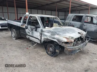 2001 Dodge 1500 with VIN 3B7HC13Y11M554213, listed as a IAAI auction lot 41499632 with Not Provided miles. Bid and sale history available at carsss.com. Image 1.