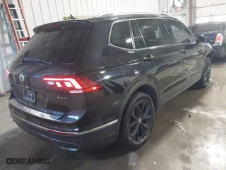 2022 Volkswagen Tiguan SE with VIN 3VV2B7AX1NM112240, listed as a IAAI auction lot 41363279 with 208,771 mi miles. Bid and sale history available at carsss.com. Image 4.