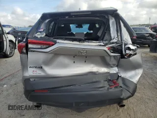2021 Toyota RAV4 XLE with VIN 2T3W1RFV9MC128500, listed as a Copart auction lot 51896685 with 56,438 mi miles and Salvage Title. Bid and sale history available at carsss.com. Image 6.