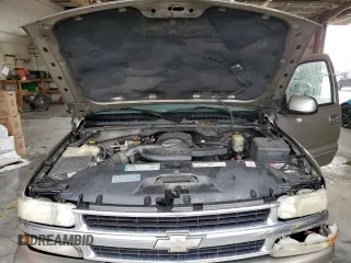 2001 Chevrolet Suburban LS with VIN 3GNEC16T01G210929, listed as a Copart auction lot 72276304 with 317,653 mi miles and Salvage Title. Bid and sale history available at carsss.com. Image 12.
