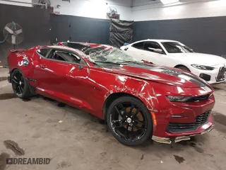 2021 Chevrolet Camaro 2SS with VIN 1G1FH1R78M0122127, listed as a IAAI auction lot 41329765 with 31,295 mi miles. Bid and sale history available at carsss.com. Image 1.