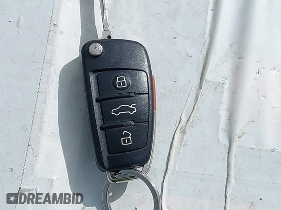 2013 Audi Q7 Premium Plus z VIN WA1LGAFE3DD009852, wystawiony jako IAAI lot #42310347 z przebiegiem 179 483 mil mil oraz . Historia ofert i sprzedaży dostępna na DreamBid. Obrazek 11.