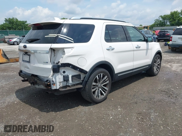 2017 Ford Explorer Platinum z VIN 1FM5K8HT9HGD01300, wystawiony jako IAAI lot #42628364 z przebiegiem 107 191 mil mil oraz . Historia ofert i sprzedaży dostępna na DreamBid. Obrazek 4.