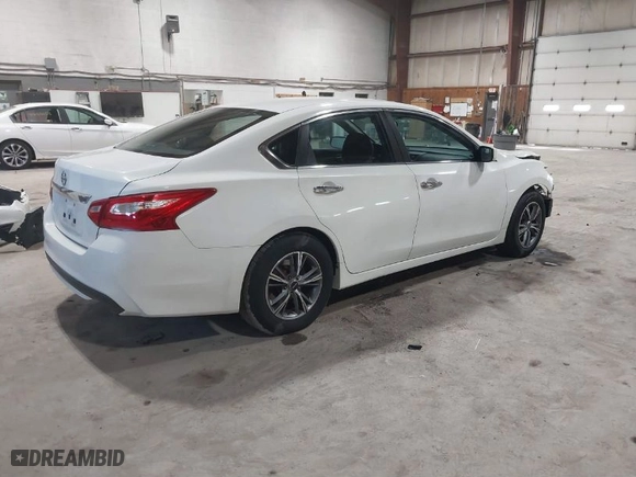 2016 Nissan Altima 2.5 SR with VIN 1N4AL3AP4GN329666, listed as a IAAI auction lot 41687425 with 177,040 mi miles. Bid and sale history available at carsss.com. Image 4.