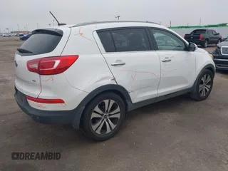 2011 Kia Sportage EX with VIN KNDPC3A23B7111160, listed as a IAAI auction lot 41555686 with 236,672 mi miles. Bid and sale history available at carsss.com. Image 4.