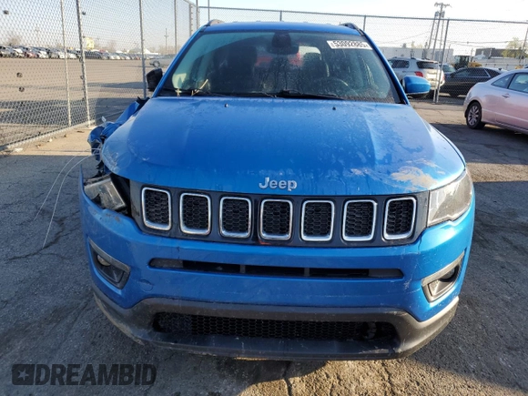 2018 Jeep Compass Latitude with VIN 3C4NJCBB3JT186382, listed as a Copart auction lot 53092885 with 121,601 mi miles and Salvage Title. Bid and sale history available at carsss.com. Image 5.