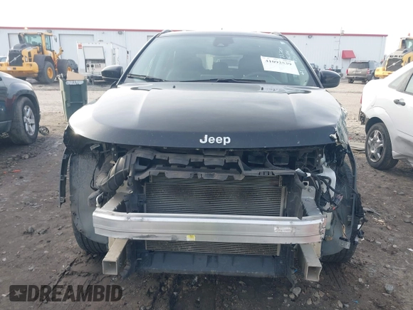 2022 Jeep Compass Latitude with VIN 3C4NJCBB3NT225221, listed as a IAAI auction lot 41092539 with 54,086 mi miles and . Bid and sale history available at carsss.com. Image 13.