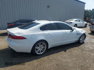 2016 Jaguar XF 35t Prestige with VIN SAJBK4BV5GCY17025, listed as a Copart auction lot 62923794 with 100,778 mi miles and Salvage Title. Bid and sale history available at carsss.com. Image 3.