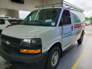 2019 Chevrolet Express Cargo with VIN 1GCWGAFPXK1368408, listed as a IAAI auction lot 42682889 with 154,668 mi miles and . Bid and sale history available at DreamBid. Image 5.