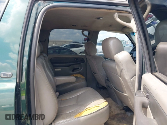 2003 Chevrolet Suburban LS with VIN 3GNEC16Z93G101439, listed as a IAAI auction lot 40360593 with 255,629 mi miles. Bid and sale history available at carsss.com. Image 8.