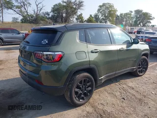 2021 Jeep Compass Sport with VIN 3C4NJDAB2MT591225, listed as a IAAI auction lot 40304781 with 63,948 mi miles and . Bid and sale history available at DreamBid. Image 4.