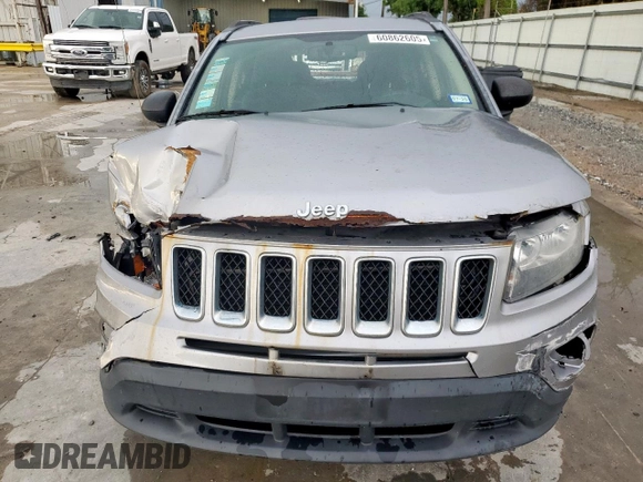 2016 Jeep Compass Sport with VIN 1C4NJCBA8GD559907, listed as a Copart auction lot 60862605 with Not provided miles and Salvage title. Bid and sale history available at DreamBid. Image 5.