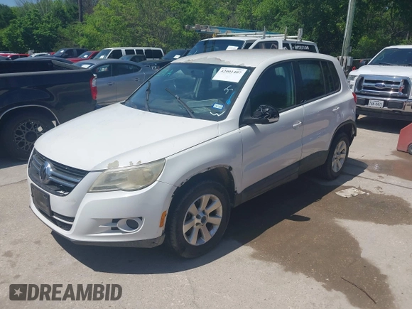 2010 Volkswagen Tiguan S with VIN WVGAV7AX0AW508232, listed as a IAAI auction lot 42001407 with Not provided miles and . Bid and sale history available at DreamBid. Image 2.