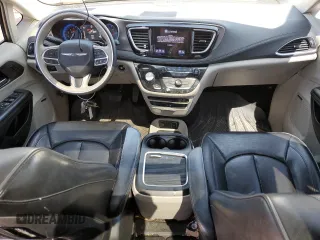 2017 Chrysler Pacifica Limited with VIN 2C4RC1GG2HR727536, listed as a Copart auction lot 51198855 with 108,494 mi miles and Salvage Title. Bid and sale history available at DreamBid. Image 8.