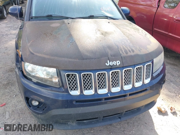 2014 Jeep Compass Latitude with VIN 1C4NJCEAXED531969, listed as a IAAI auction lot 42009220 with 189,303 mi miles. Bid and sale history available at carsss.com. Image 6.