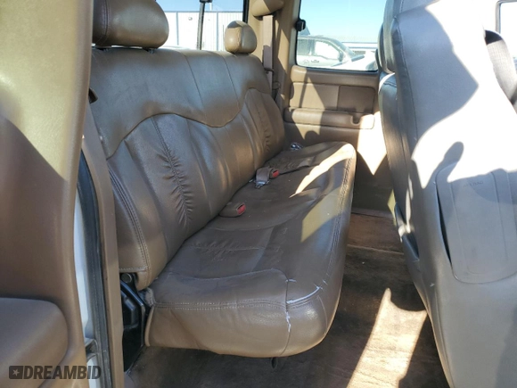 2000 Chevrolet Silverado 1500 LS with VIN 2GCEC19T6Y1182951, listed as a Copart auction lot 50234185 with 353,636 mi miles and Salvage Title. Bid and sale history available at carsss.com. Image 10.
