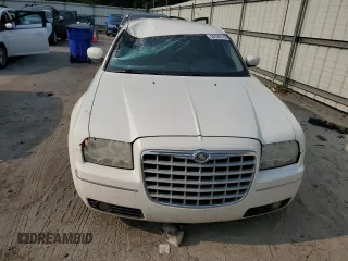 2006 Chrysler 300 z VIN 2C3KA53G16H428549, wystawiony jako Copart lot #59125715 z przebiegiem 184 233 mil mil oraz Szkoda całkowita • Salvage title. Historia ofert i sprzedaży dostępna na DreamBid. Obrazek 5.