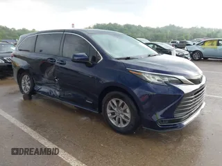 2021 Toyota Sienna LE with VIN 5TDKRKEC8MS066277, listed as a IAAI auction lot 42157628 with 54,904 mi miles and . Bid and sale history available at DreamBid. Image 1.