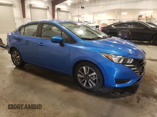 2023 Nissan Versa SV z VIN 3N1CN8EV4PL860789, wystawiony jako Copart lot #57871625 z przebiegiem 53 008 mil mil oraz Czysty tytuł • Clean title. Historia ofert i sprzedaży dostępna na DreamBid. Obrazek 4.