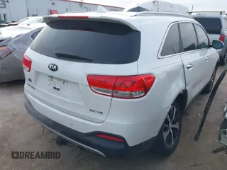 2016 Kia Sorento EX with VIN 5XYPHDA5XGG158150, listed as a IAAI auction lot 41416901 with 111,954 mi miles. Bid and sale history available at carsss.com. Image 4.