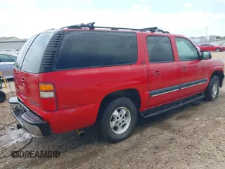 2001 Chevrolet Suburban LT with VIN 3GNEC16T01G219226, listed as a IAAI auction lot 41984110 with 284,511 mi miles. Bid and sale history available at carsss.com. Image 4.