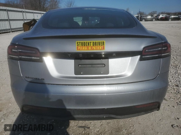 2024 Tesla Model S с VIN 5YJSA1E56RF541102, выставлен на аукционе Copart как лот 42584275 с пробегом Не указан миль и Списание • Salvage title. История ставок и продаж доступна на DreamBid. Изображение 6.