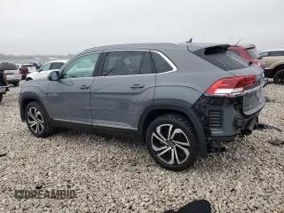 2021 Volkswagen Atlas SEL Premium with VIN 1V2TE2CA4MC227483, listed as a Copart auction lot 80266004 with 45,614 mi miles and Salvage title. Bid and sale history available at DreamBid. Image 2.